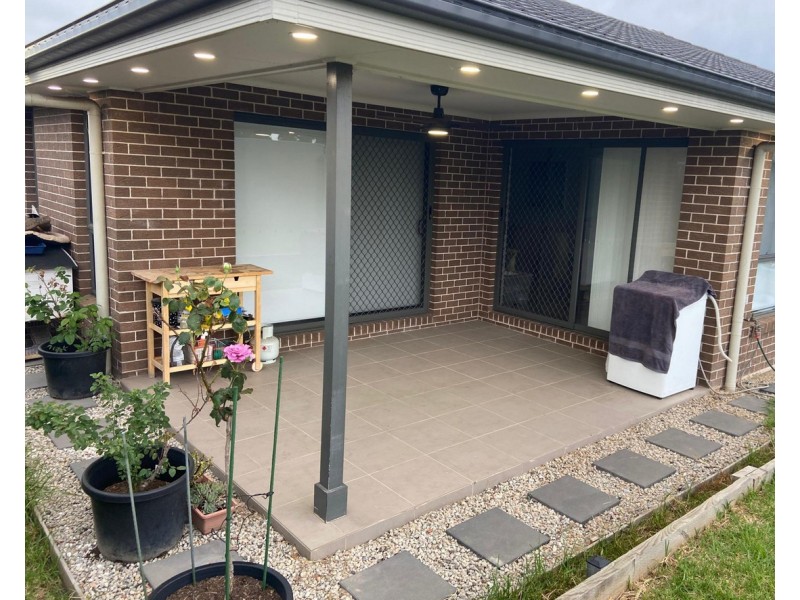 1 Nicholson Parade, Spring Farm NSW 2570
