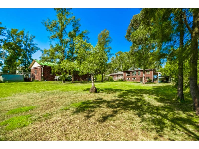 124 The Old Oaks Road, Grasmere NSW 2570