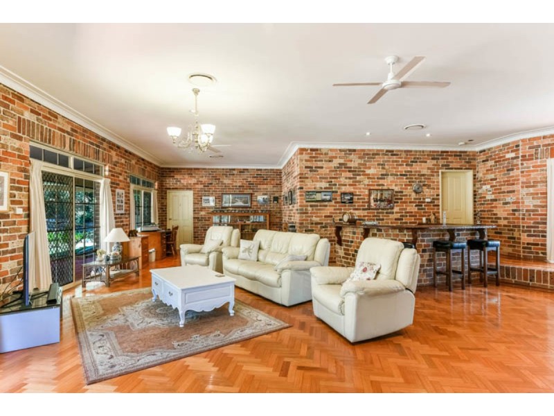 3 Doust Place, Grasmere NSW 2570