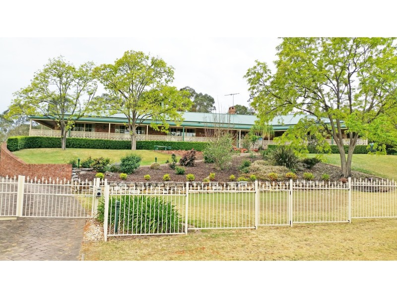 3 Doust Place, Grasmere NSW 2570
