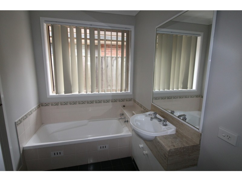 37 Veness Circuit, Narellan Vale NSW 2567