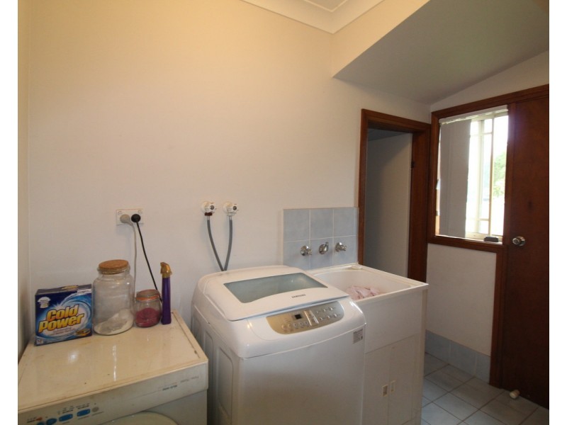 1/33 South Vanderville, The Oaks NSW 2570