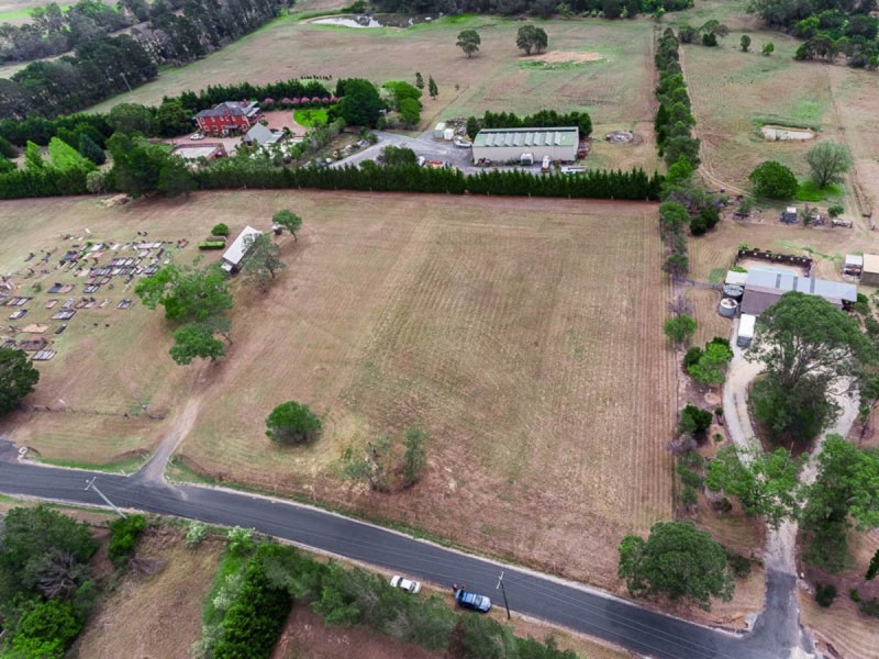 100 Old Oaks Road, The Oaks NSW 2570