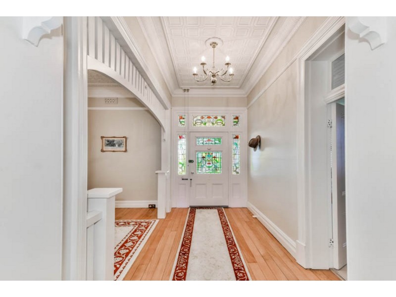 9 Menangle Road, Camden NSW 2570