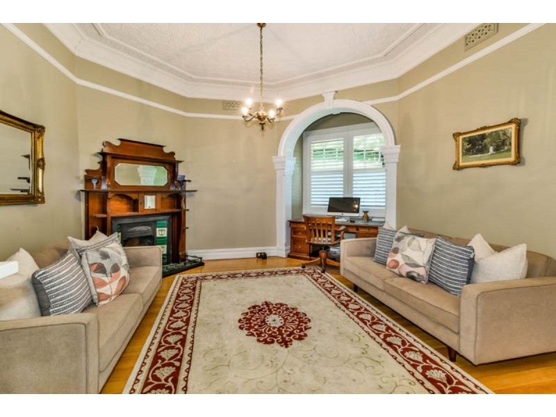 9 Menangle Road, Camden NSW 2570