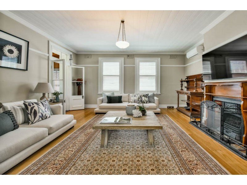 9 Menangle Road, Camden NSW 2570