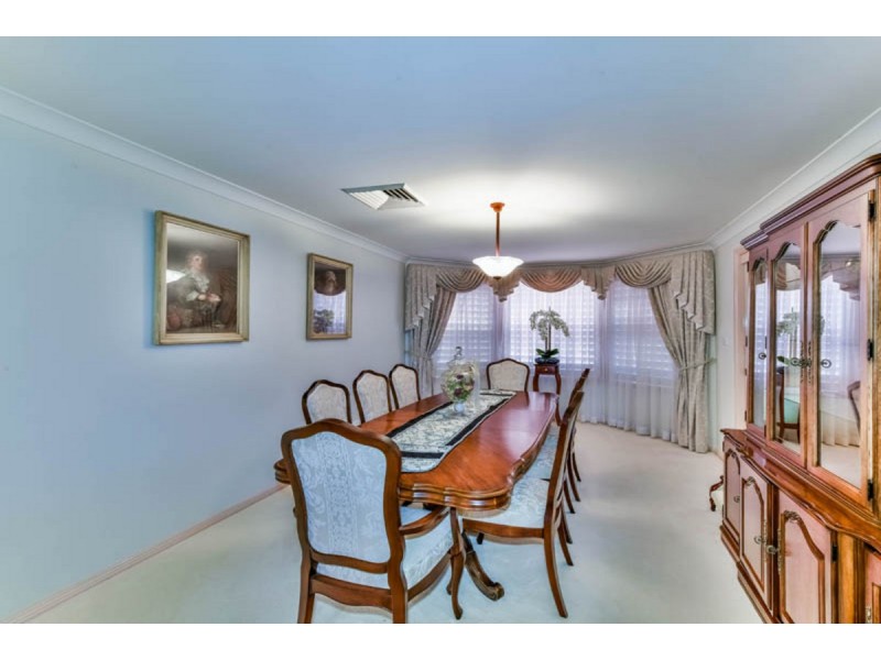 10 Aberfoyle Place, Grasmere NSW 2570