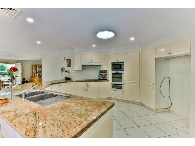 10 Aberfoyle Place, Grasmere NSW 2570