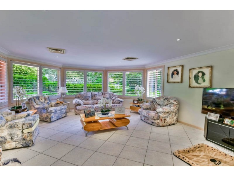 10 Aberfoyle Place, Grasmere NSW 2570