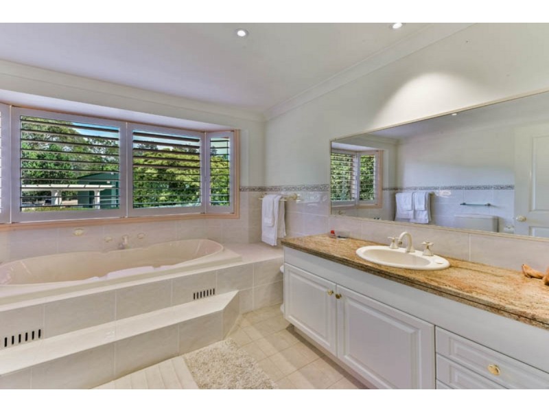 10 Aberfoyle Place, Grasmere NSW 2570