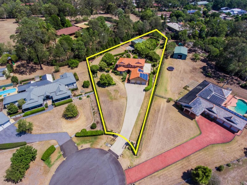 10 Aberfoyle Place, Grasmere NSW 2570