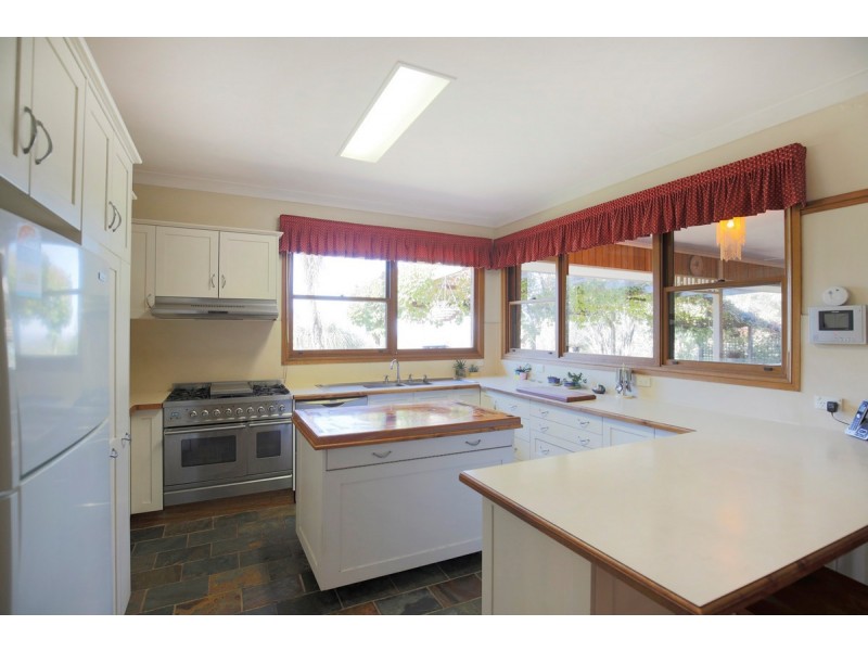 65 Binalong Road, Belimbla Park NSW 2570