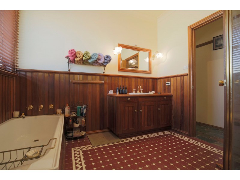 65 Binalong Road, Belimbla Park NSW 2570