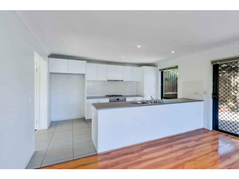 120 Minorca Circuit, Spring Farm NSW 2570