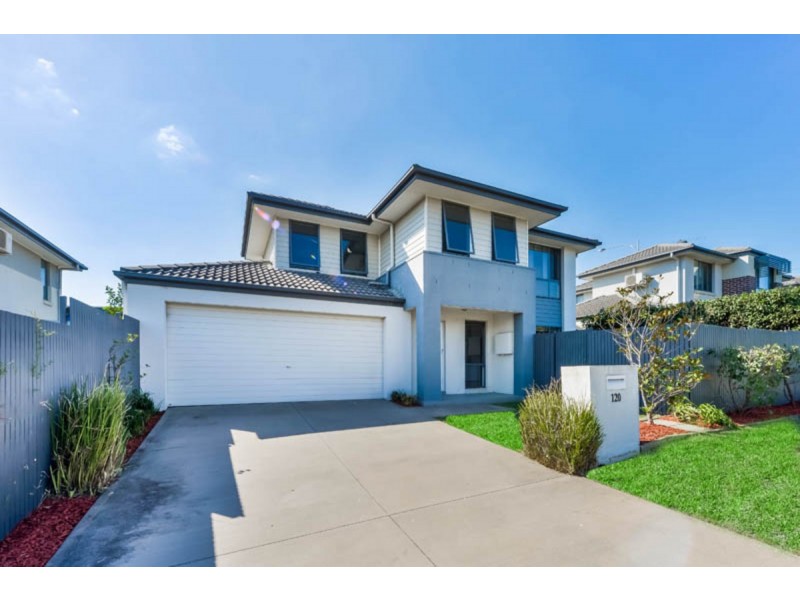 120 Minorca Circuit, Spring Farm NSW 2570