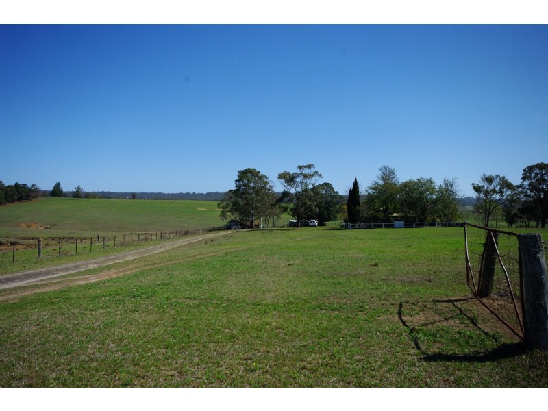 125 Montpelier Drive, The Oaks NSW 2570