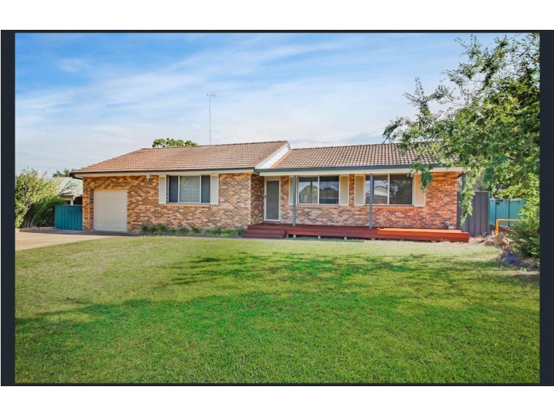 13 Dawson Avenue, Camden South NSW 2570