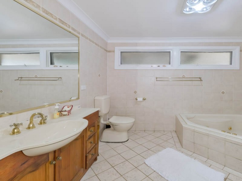 26 Ulmarra Avenue, Camden South NSW 2570