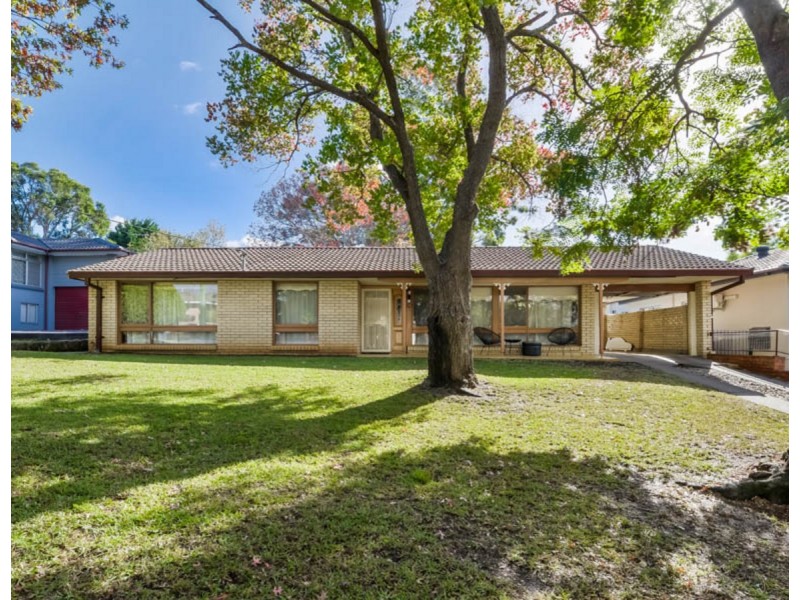 26 Ulmarra Avenue, Camden South NSW 2570