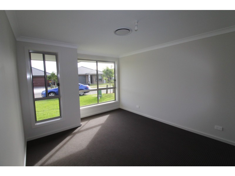 19 Mooney Street, Spring Farm NSW 2570