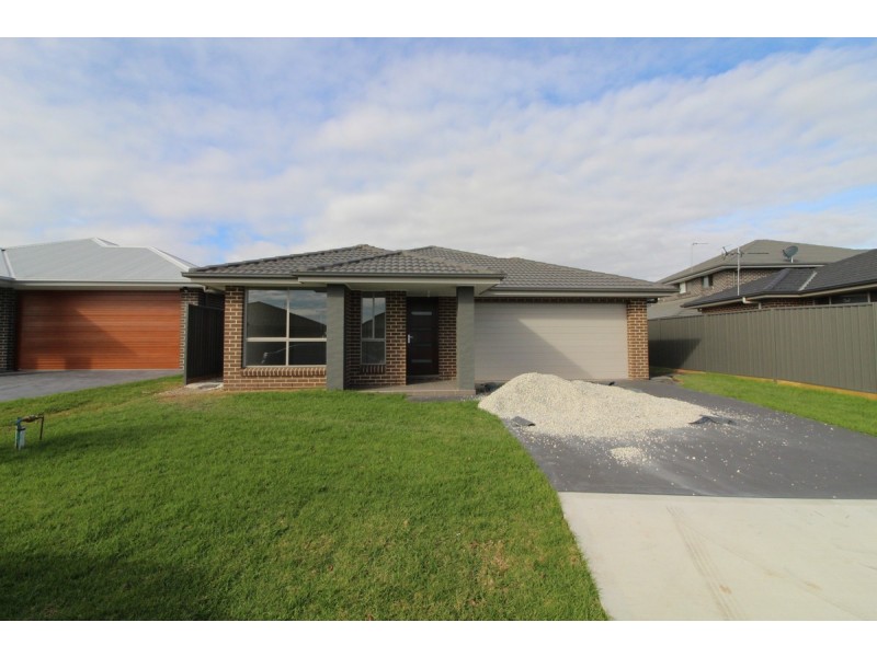19 Mooney Street, Spring Farm NSW 2570
