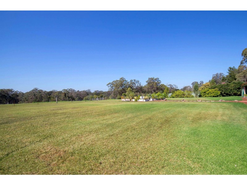 The Oaks NSW 2570