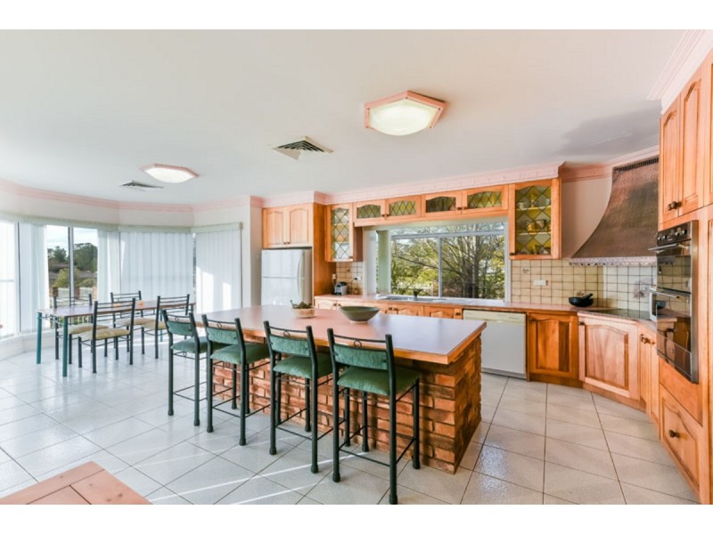 2 Berry Close, Grasmere NSW 2570