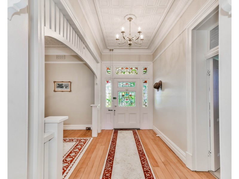 9 Menangle Road, Camden NSW 2570