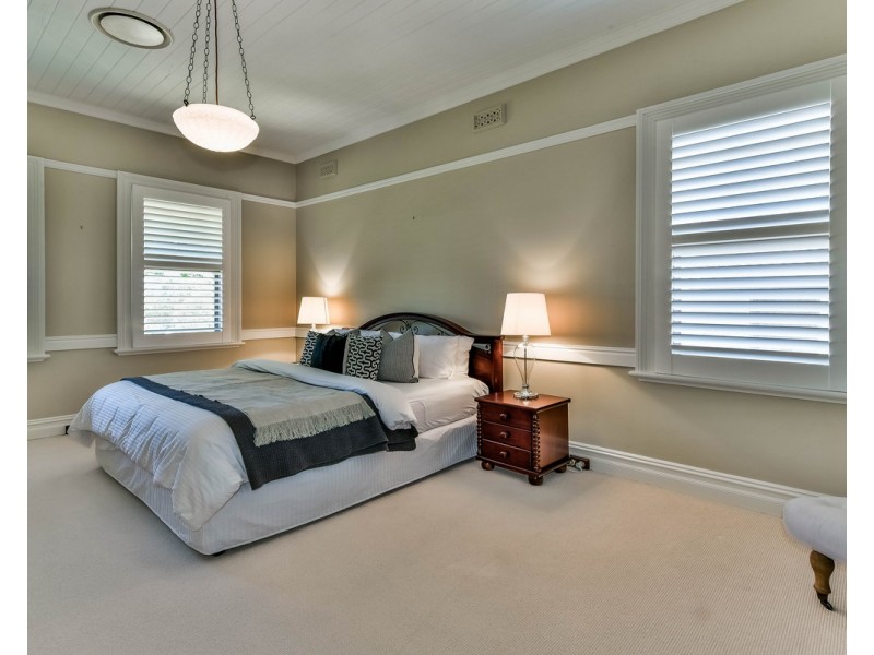9 Menangle Road, Camden NSW 2570