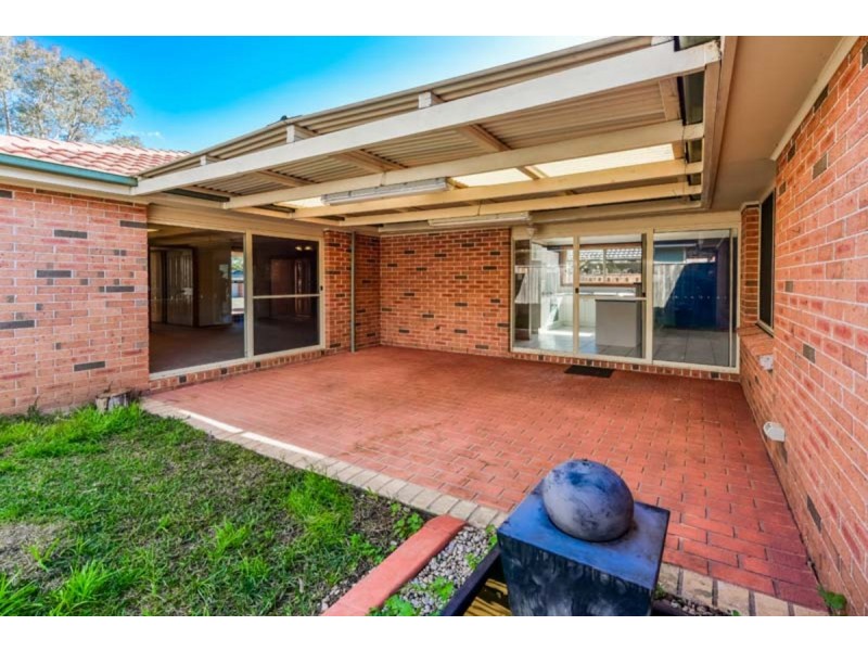 5 Cavers Place, Currans Hill NSW 2567