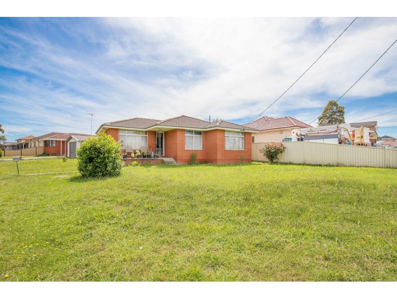 3 Lester Street, Lurnea NSW 2170