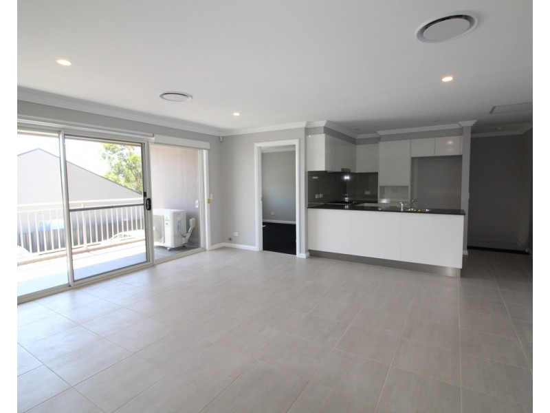 19/2 Wire Lane, Camden South NSW 2570