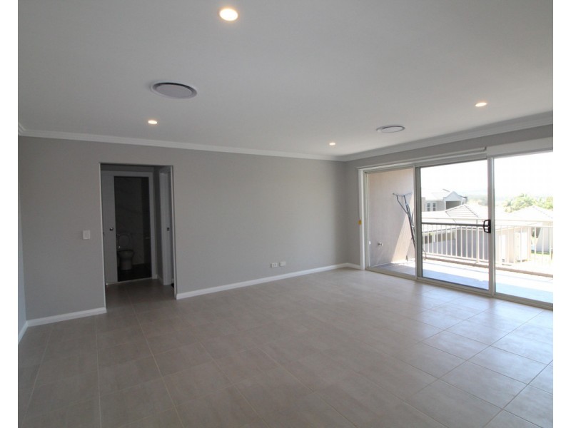 19/2 Wire Lane, Camden South NSW 2570