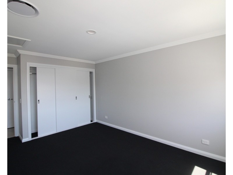 19/2 Wire Lane, Camden South NSW 2570