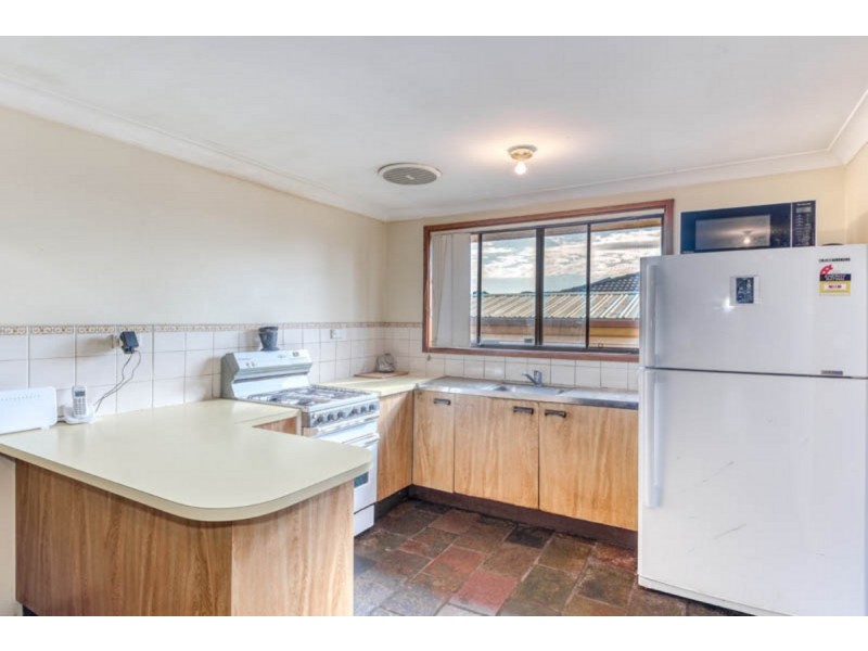 7 Brownlow Place, Ambarvale NSW 2560