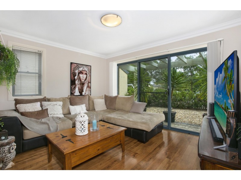 5 Horseman Place, Currans Hill NSW 2567