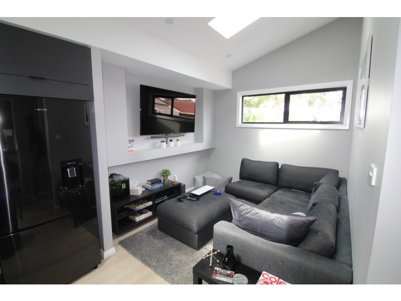 8a Mulgara Place, St Helens Park NSW 2560