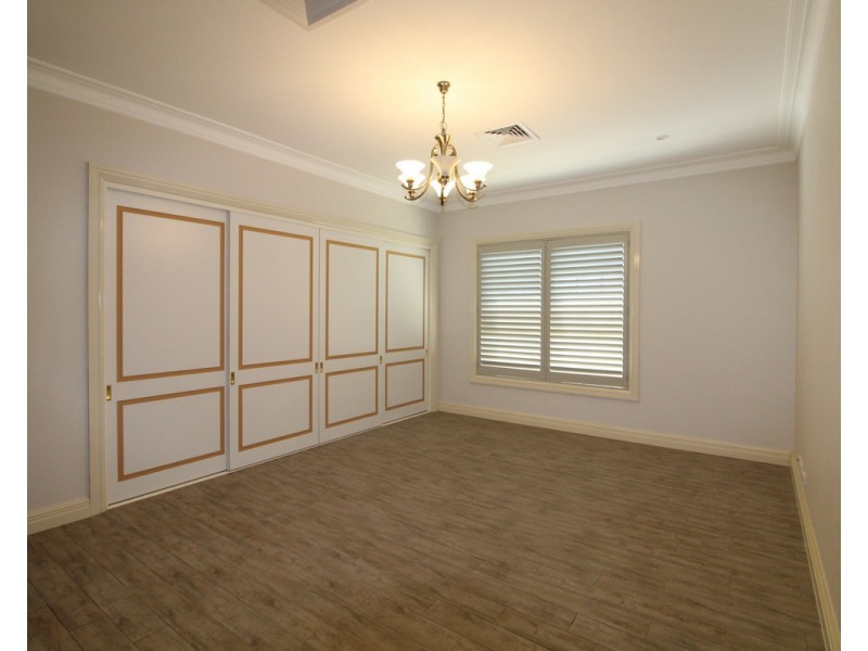 1 Greta Avenue, Harrington Park NSW 2567