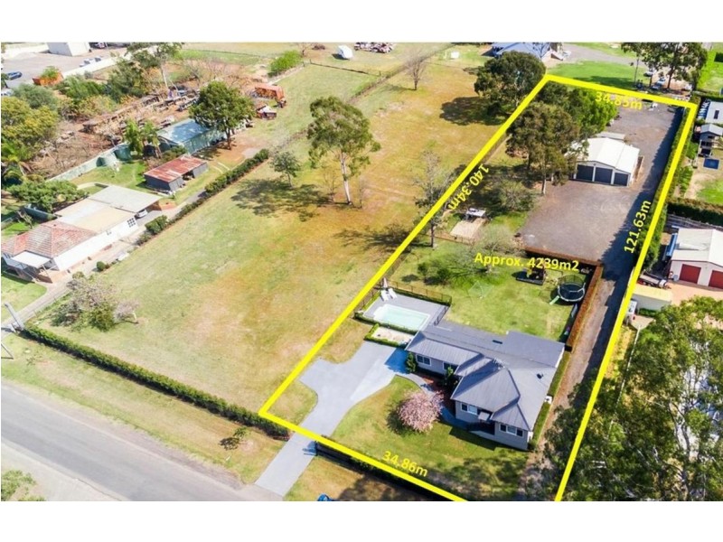 39 Chisholm Road, Catherine Field NSW 2557