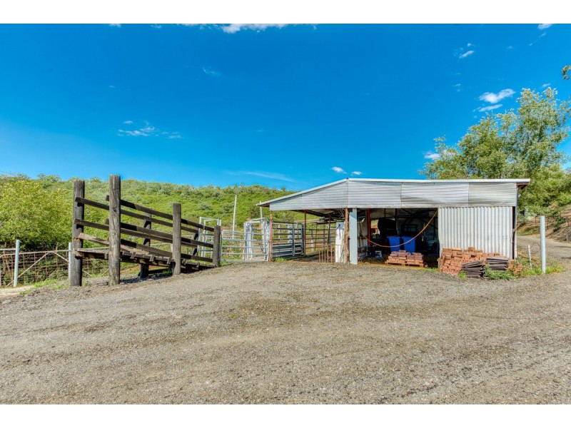 415 Calf Farm Road, Mount Hunter NSW 2570