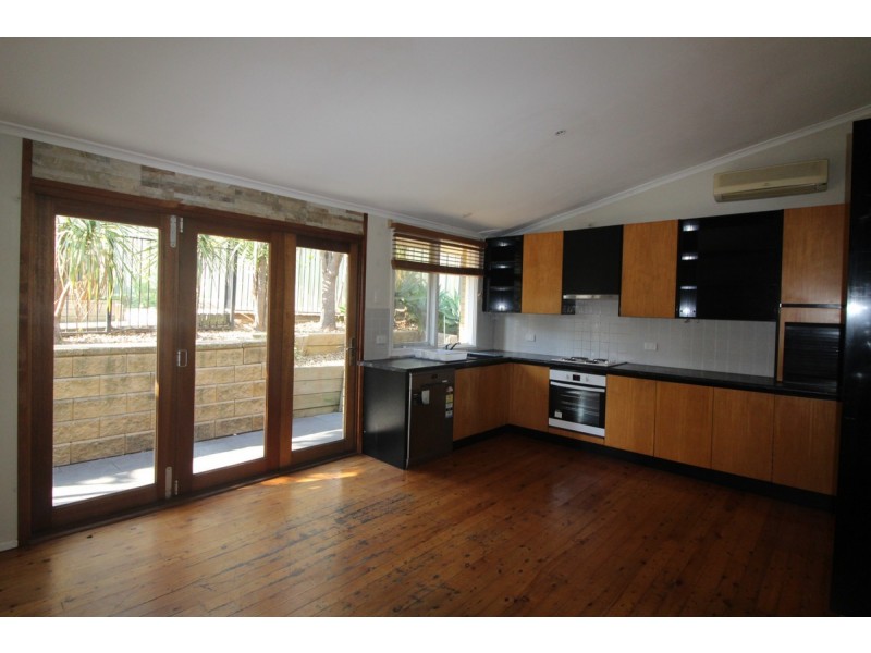 13 Bourke Place, Camden South NSW 2570