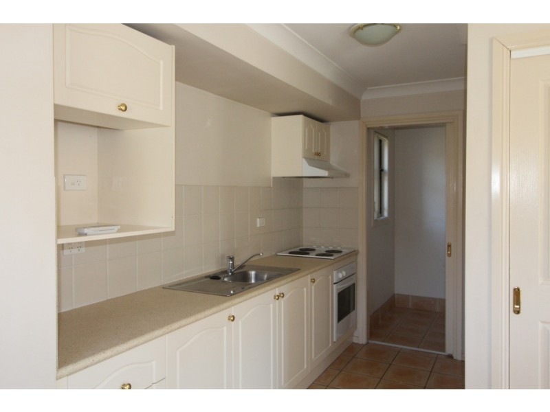 8A/92-98 Glenfield Drive, Currans Hill NSW 2567