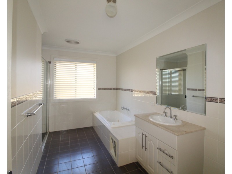 9 Bridgewater Boulevard, Camden Park NSW 2570