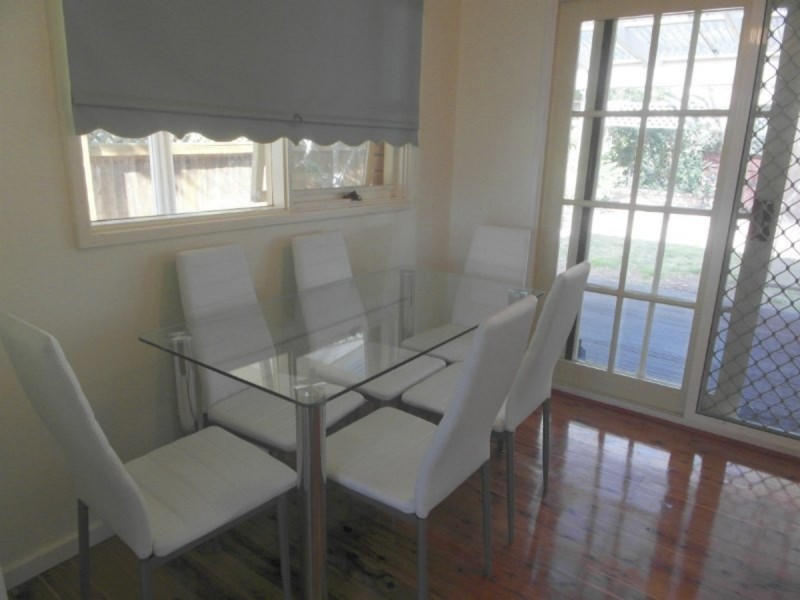 4 Templeton Road, Elderslie NSW 2570