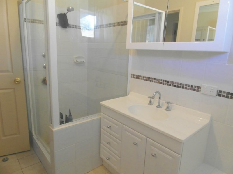 4 Templeton Road, Elderslie NSW 2570