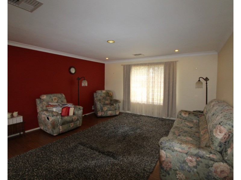 22 Wentworth Drive, Camden South NSW 2570