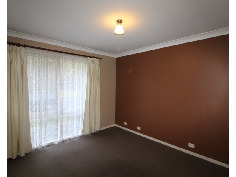 3 Collins Grove, Mount Annan NSW 2567