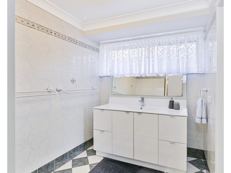 23 Wentworth Drive, Camden South NSW 2570