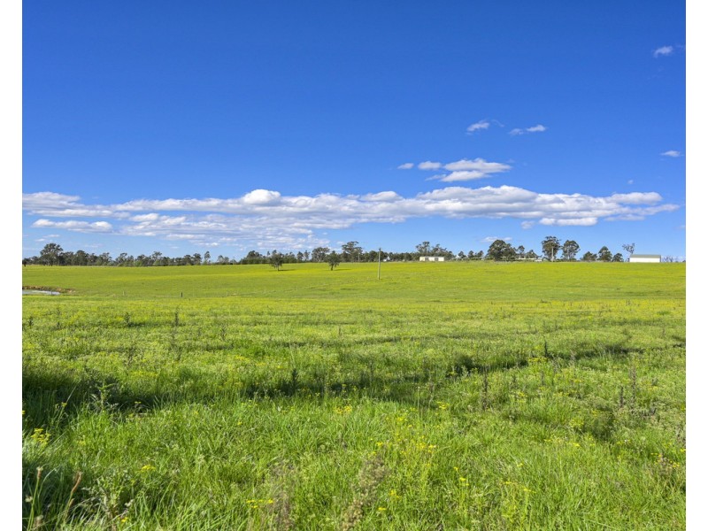 The Oaks NSW 2570