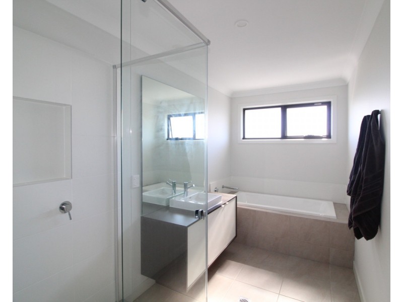 27 Bielski Crescent, Oran Park NSW 2570